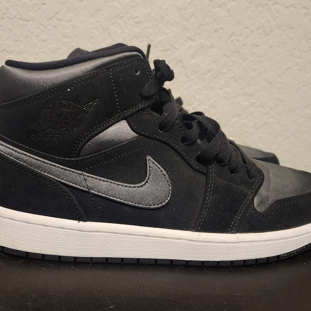 Jordan Air 1 MID Retro Black Suede and Satin Gray